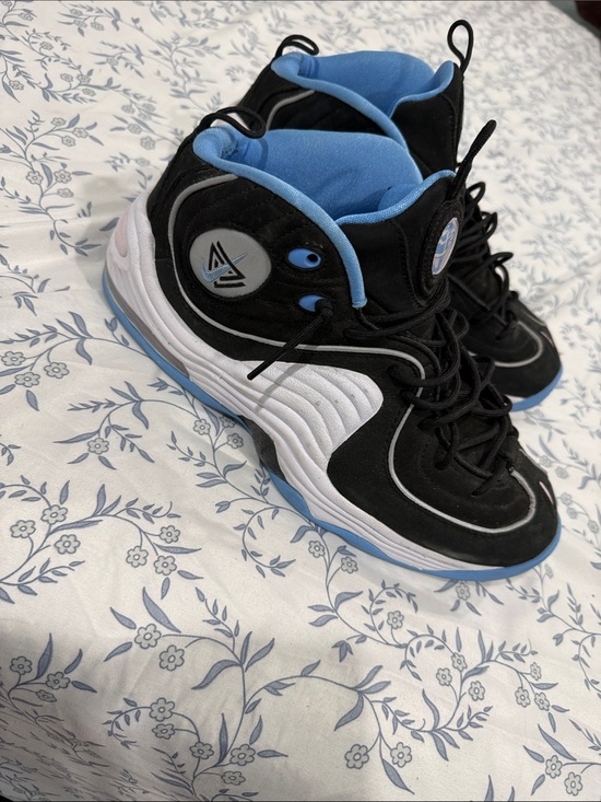 Nike Other - Nike Black & Light Blue High-Top Sneaker